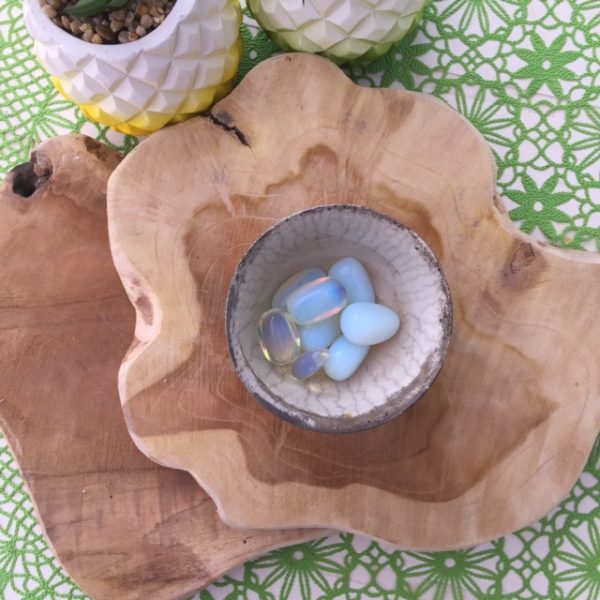 Opaline trommelstenen