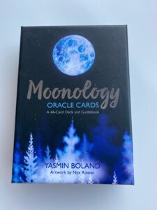 Moonology - manifestation - Oracle cards