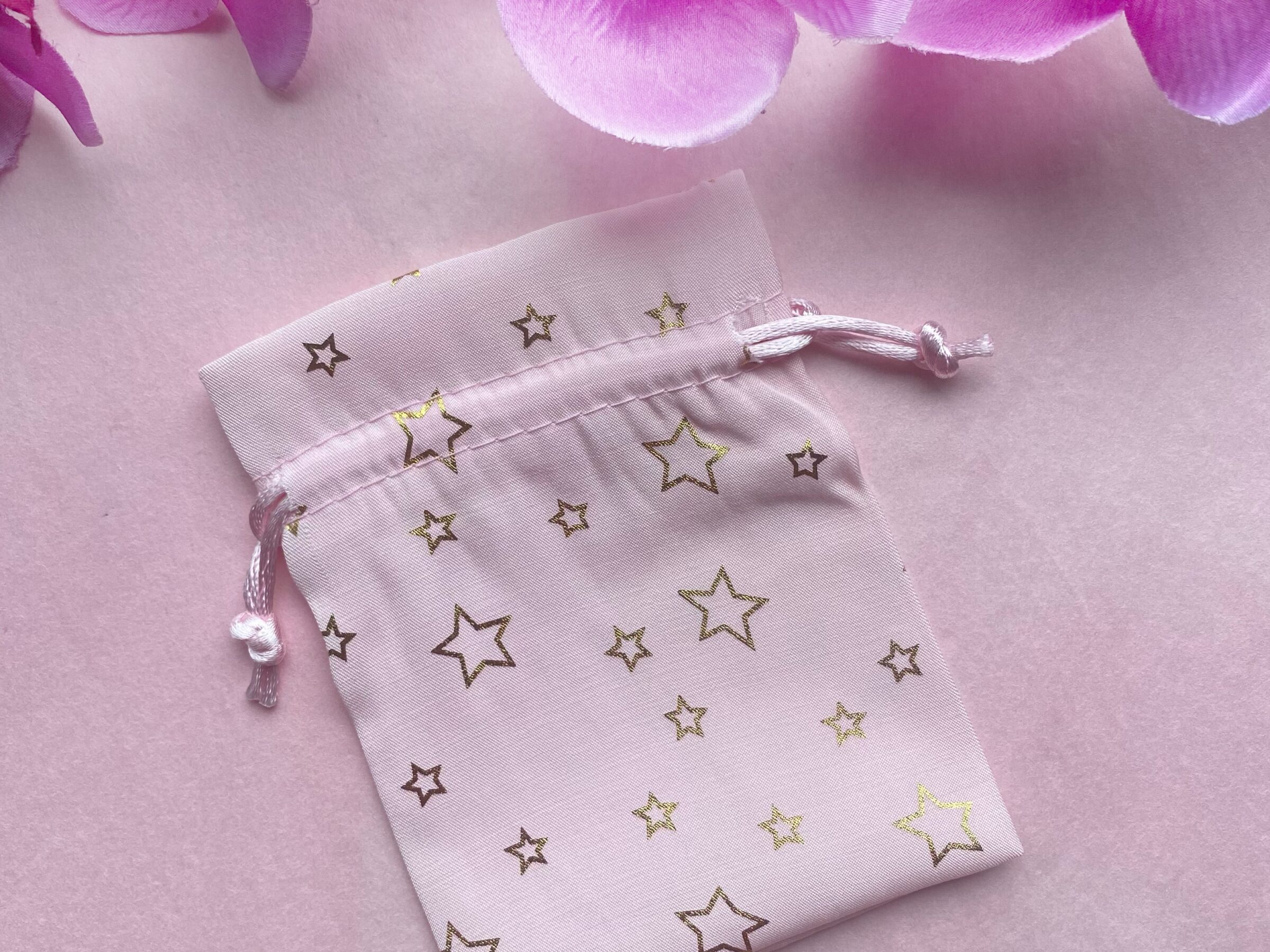 Roze - sterren - cadeauzakje - 11 x 9 cm